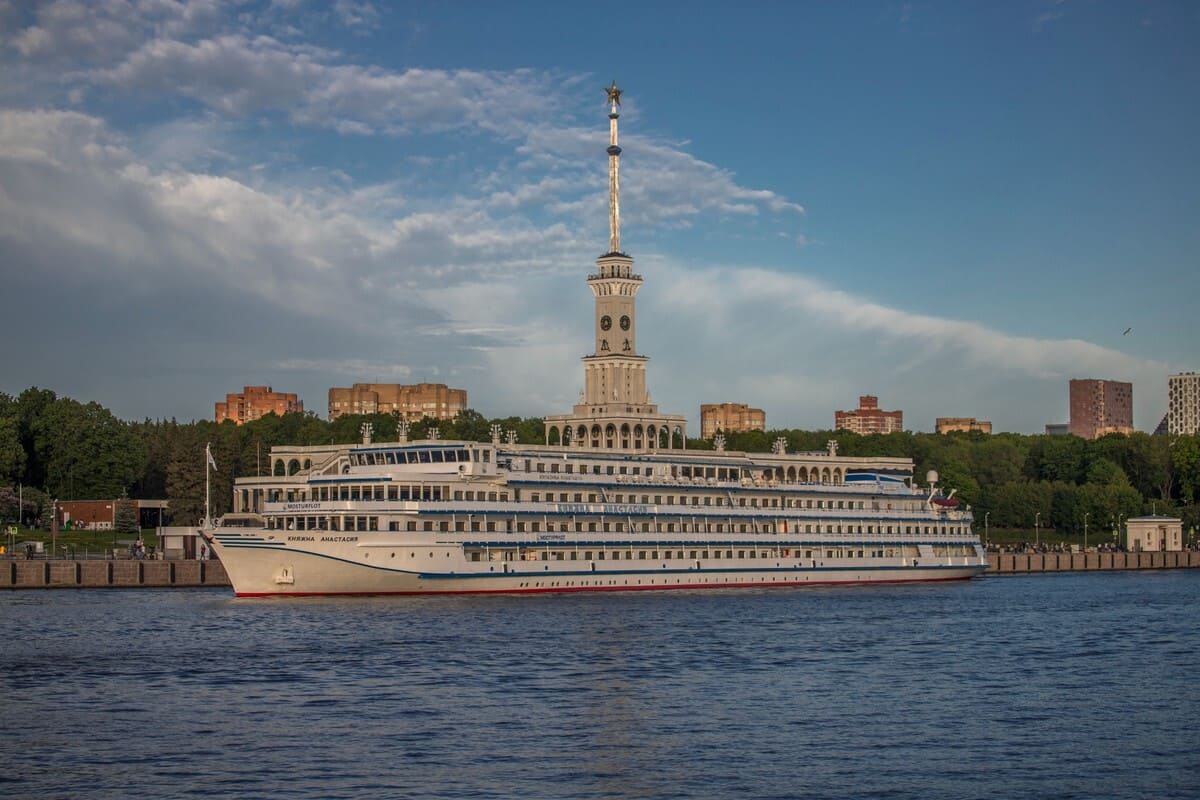Прогулка по реке от северного речного вокзала. Северный речной вокзал москва. Северный речной порт москва. Северный речной вокзал прогулки. Северный речной вокзал теплоходы.